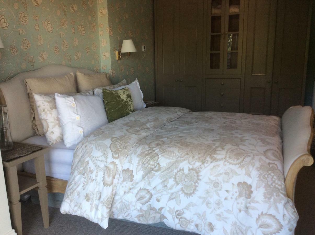 Bed and Breakfast Compass Rose Дартмаут Экстерьер фото