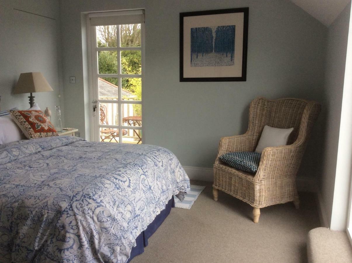Bed and Breakfast Compass Rose Дартмаут Экстерьер фото